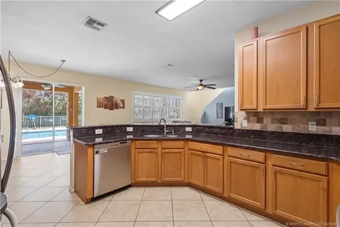 5805 NW Breezy Brook Court Port St Lucie FL 34986