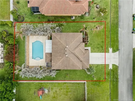 5805 NW Breezy Brook Court Port St Lucie FL 34986