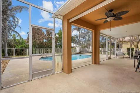5805 NW Breezy Brook Court Port St Lucie FL 34986