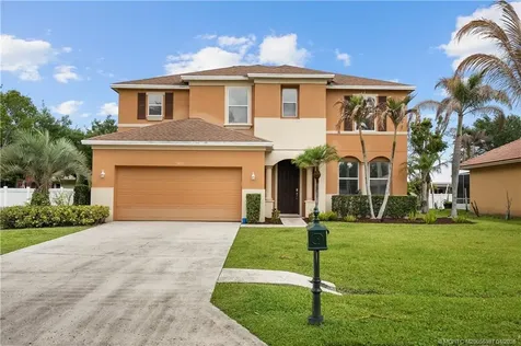 5805 NW Breezy Brook Court Port St Lucie FL 34986