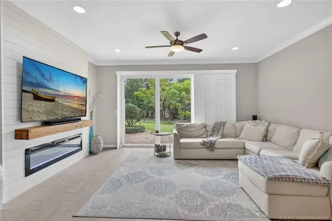 587 SW Glen Crest Way Stuart FL 34997