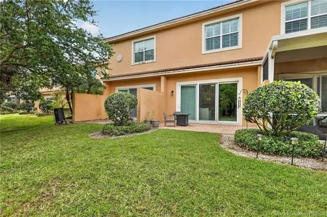 587 SW Glen Crest Way Stuart FL 34997