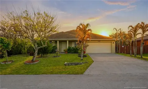 2009 SW Monterrey Lane Port St Lucie FL 34953