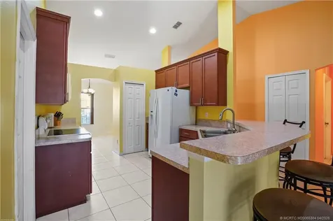 2009 SW Monterrey Lane Port St Lucie FL 34953