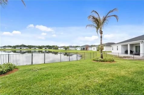 4855 Brookhaven Manor SW SW Vero Beach FL 32968