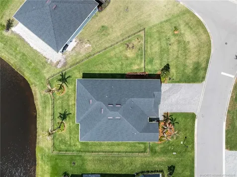 4855 Brookhaven Manor SW SW Vero Beach FL 32968
