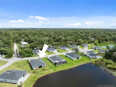 4855 Brookhaven Manor SW SW Vero Beach FL 32968