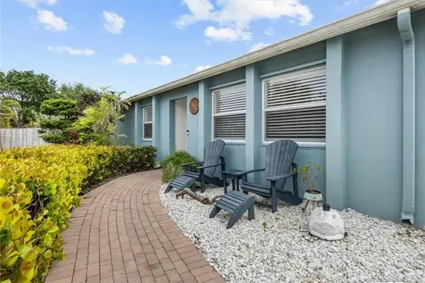 18945 SE Homewood Avenue Tequesta FL 33469