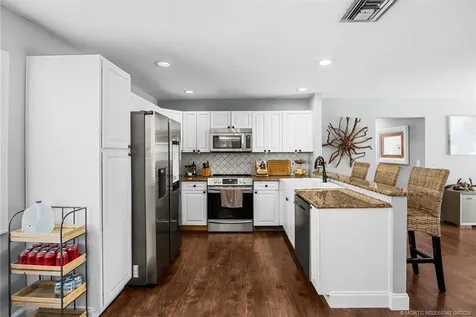 18945 SE Homewood Avenue Tequesta FL 33469