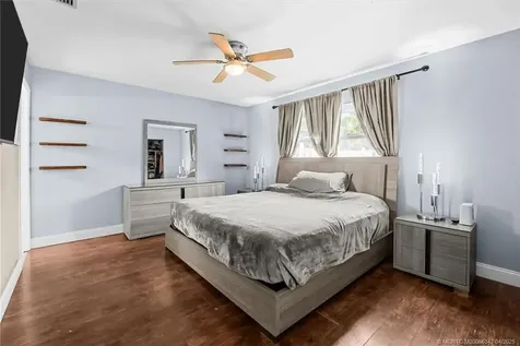 18945 SE Homewood Avenue Tequesta FL 33469