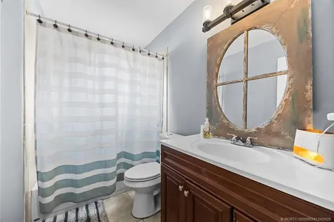 18945 SE Homewood Avenue Tequesta FL 33469