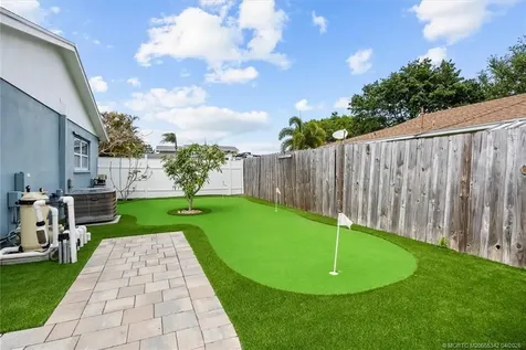 18945 SE Homewood Avenue Tequesta FL 33469