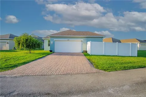10399 SW Landry Lane Port St Lucie FL 34987