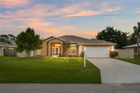 2511 SE Snapper Street Port St Lucie FL 34952
