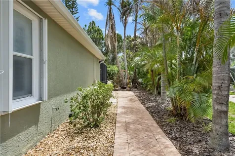 2551 NW Windemere Drive Jensen Beach FL 34957