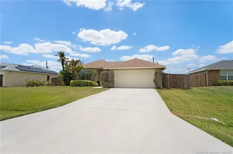 2150 SW Quarry Street Port St Lucie FL 34953