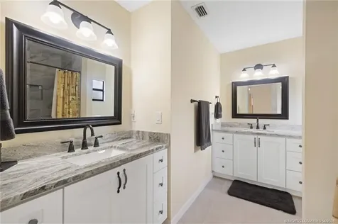 2542 SW Kensington Street Port St Lucie FL 34953