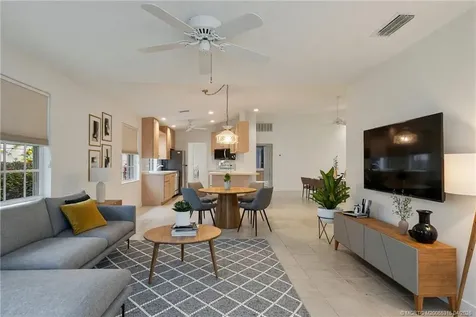 7767 SE Spicewood Circle Hobe Sound FL 33455