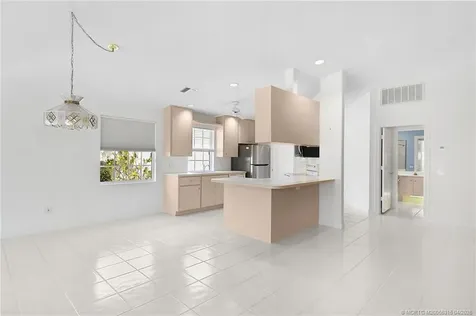 7767 SE Spicewood Circle Hobe Sound FL 33455