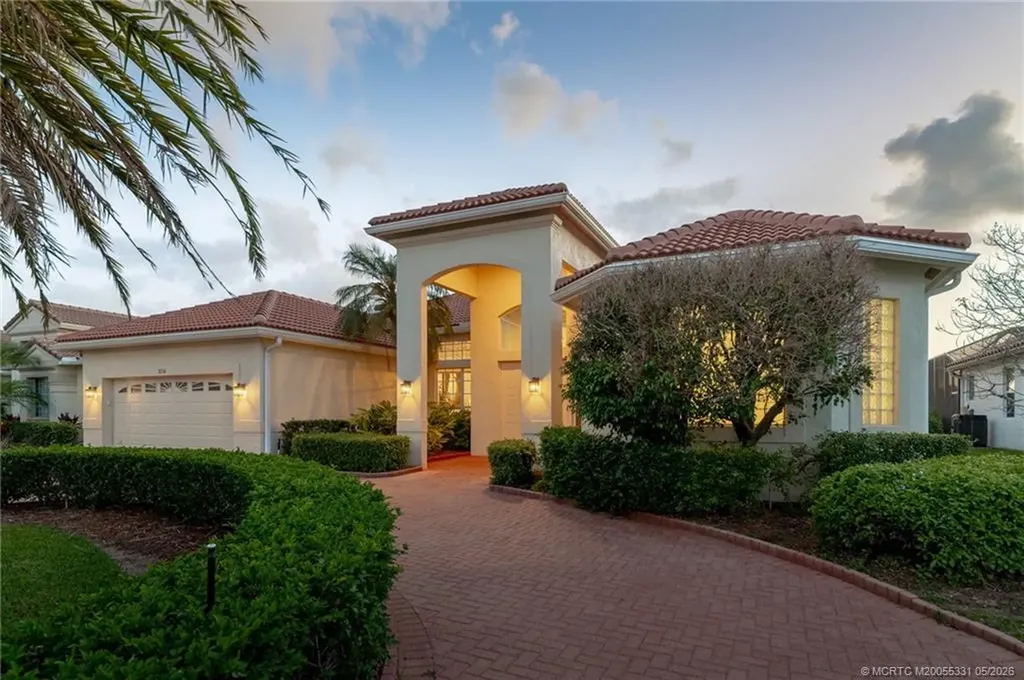2216 SE Stonehaven Road Port St Lucie FL 34952