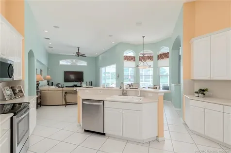 2216 SE Stonehaven Road Port St Lucie FL 34952