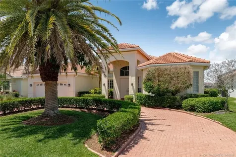 2216 SE Stonehaven Road Port St Lucie FL 34952