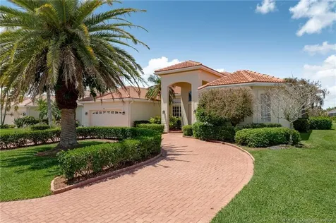 2216 SE Stonehaven Road Port St Lucie FL 34952