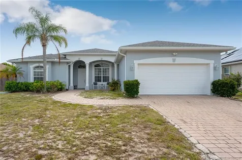 4226 SW Jame Street Port St Lucie FL 34953