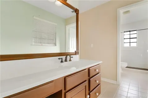 5502 Echo Pines Circle W Fort Pierce FL 34951