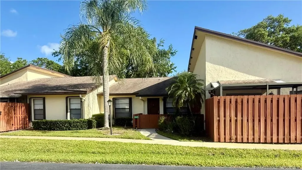 8005 SE Villa Circle Hobe Sound FL 33455