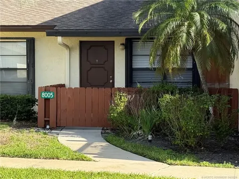 8005 SE Villa Circle Hobe Sound FL 33455