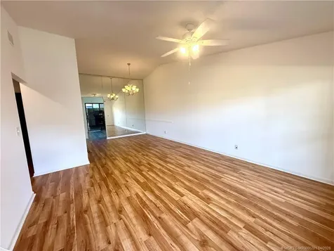 8005 SE Villa Circle Hobe Sound FL 33455