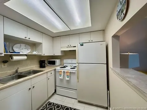2929 SE Ocean Boulevard Stuart FL 34996