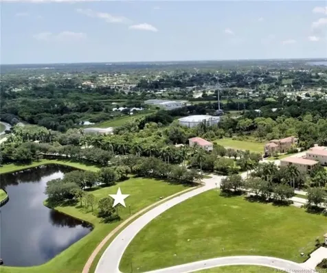 106 SE Via Lago Garda Port St Lucie FL 34952
