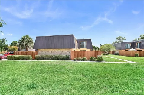 5793 SE Windsong Lane Stuart FL 34997
