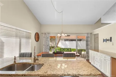 10203 Siena Oaks Circle S Palm Beach Gardens FL 33410