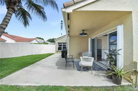 10203 Siena Oaks Circle S Palm Beach Gardens FL 33410