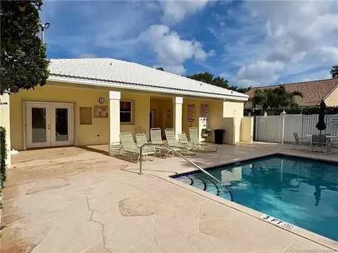 10203 Siena Oaks Circle S Palm Beach Gardens FL 33410