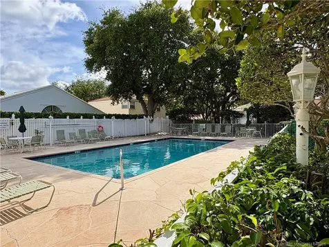 10203 Siena Oaks Circle S Palm Beach Gardens FL 33410