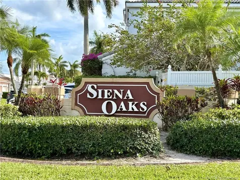 10203 Siena Oaks Circle S Palm Beach Gardens FL 33410
