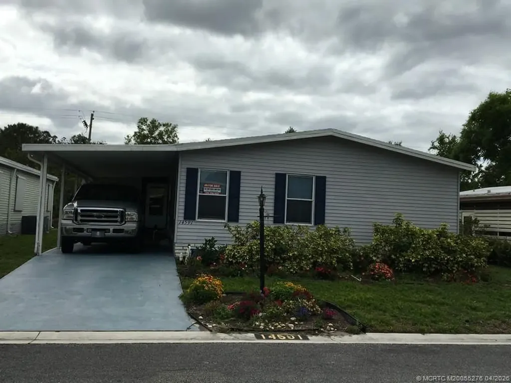 14591 SW Divot Drive Indiantown FL 34956