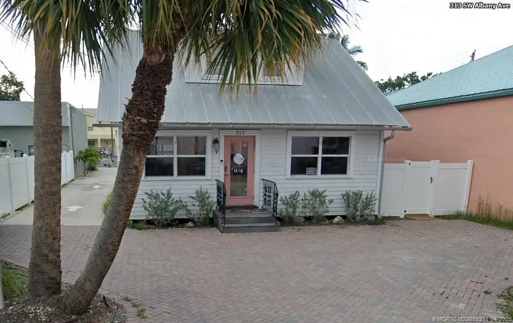 313 SW Albany Avenue Stuart FL 34994