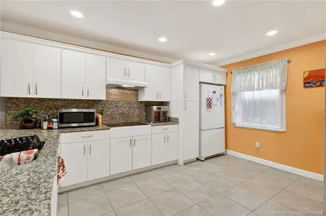 13981 Adelfa Avenue Fort Pierce FL 34951