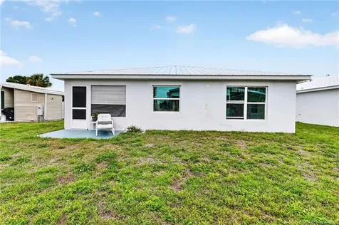 13981 Adelfa Avenue Fort Pierce FL 34951