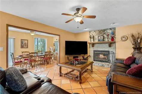 4332 Gator Trace Circle Fort Pierce FL 34982