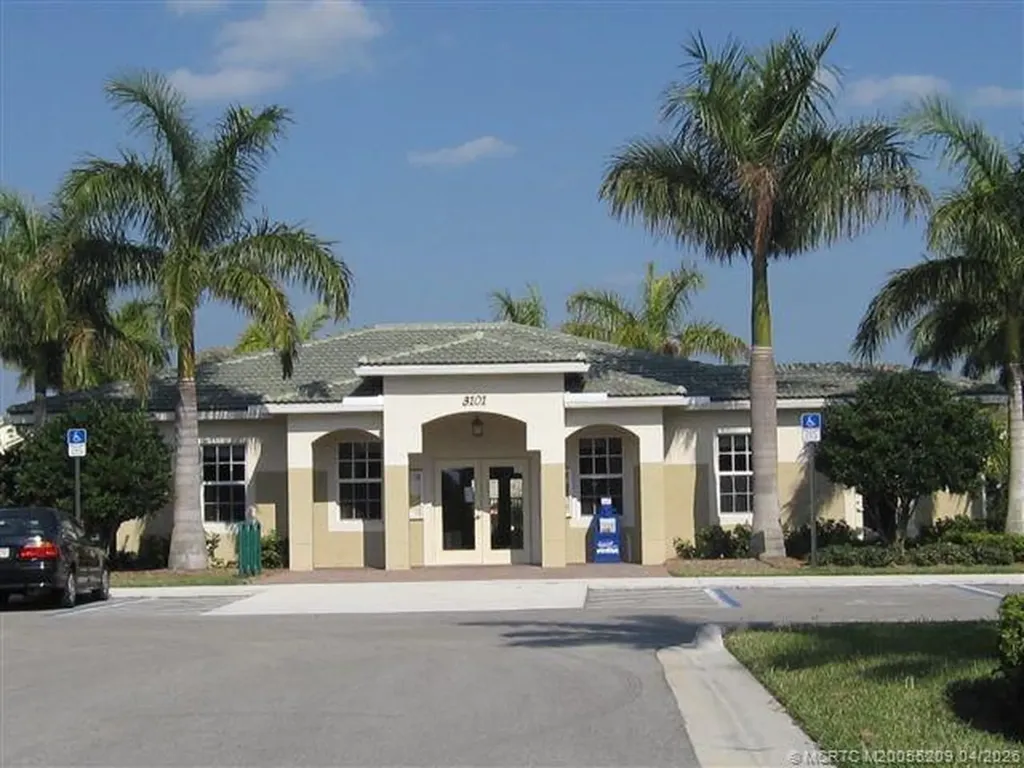 1571 SE Hampshire Way Stuart FL 34994