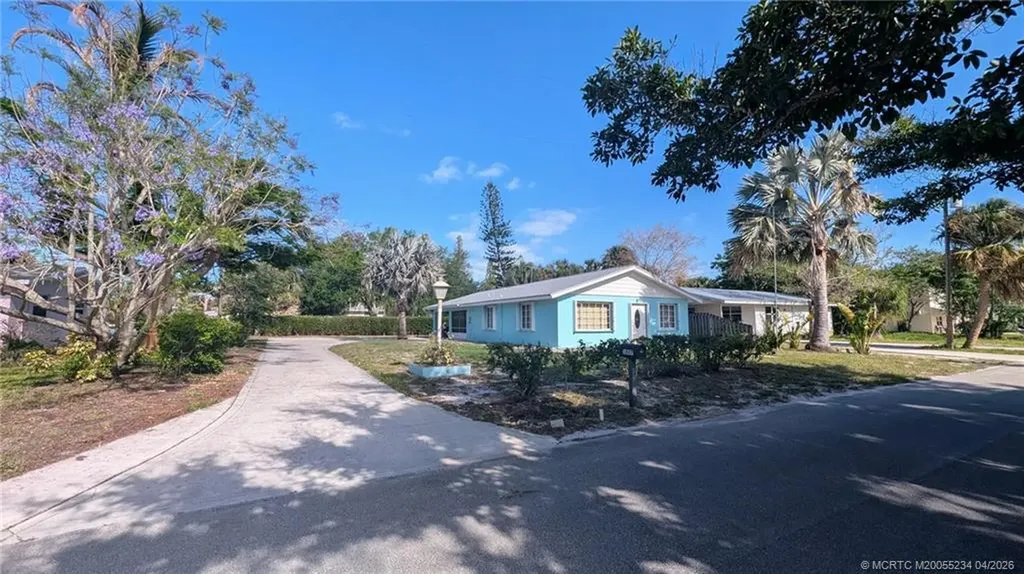 1097 NE Kubin Avenue Jensen Beach FL 34957