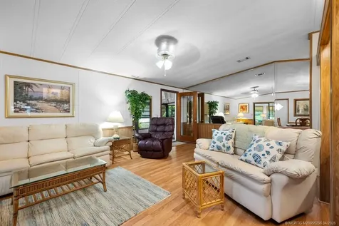 7894 SE Saratoga Drive Hobe Sound FL 33455