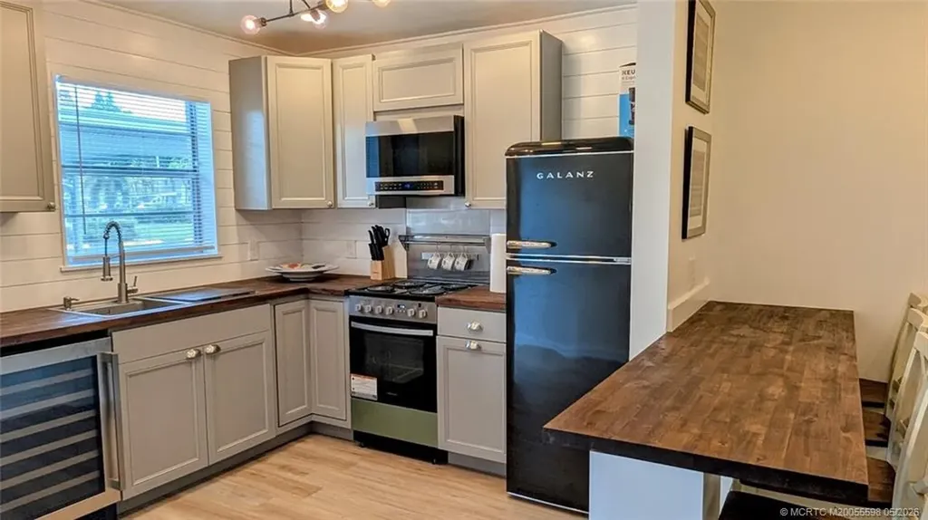 2950 SE Ocean Boulevard Stuart FL 34996