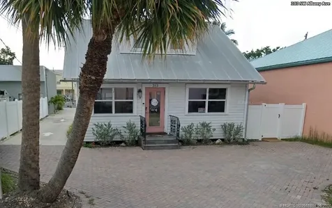 313 SW Albany Avenue Stuart FL 34994